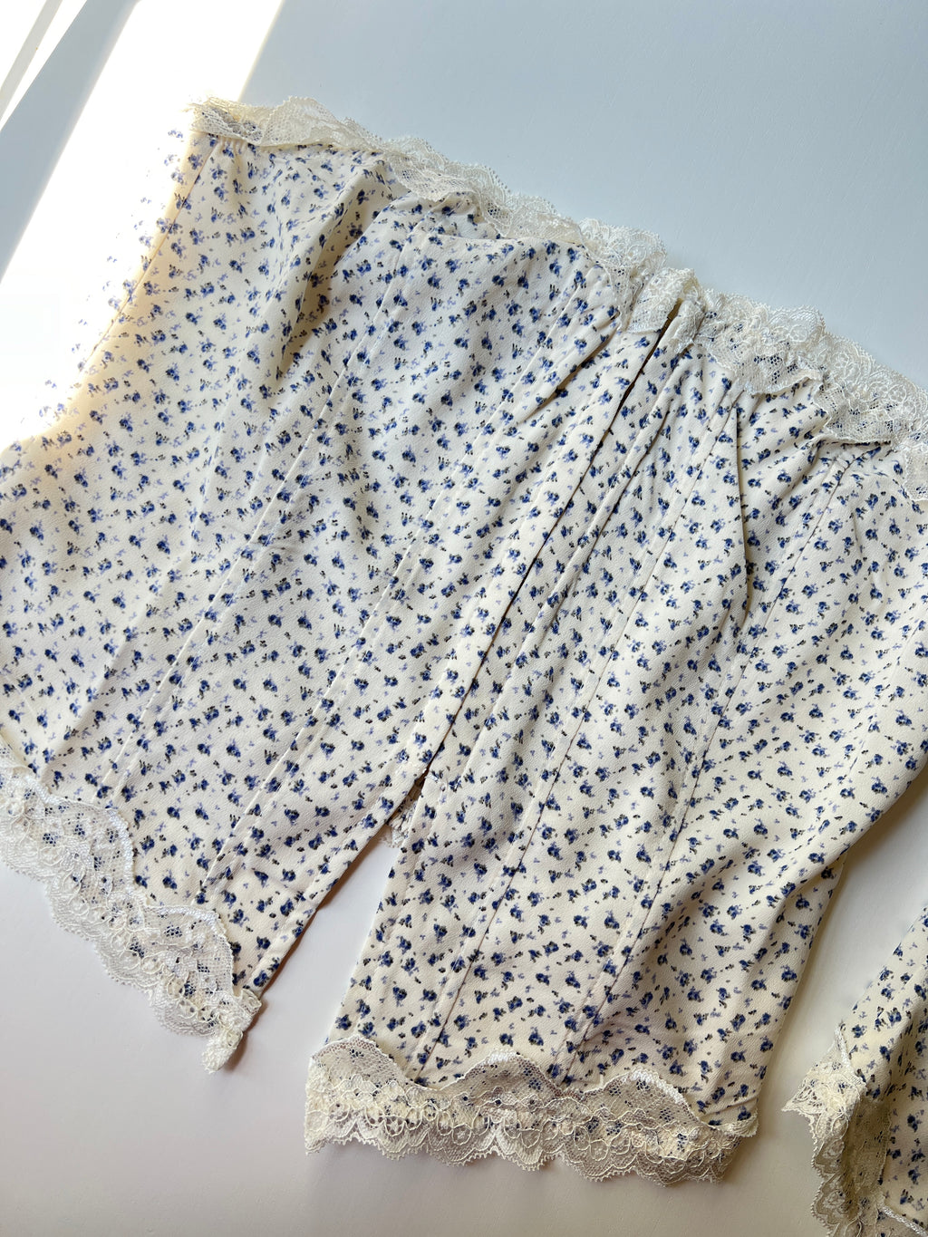 The daisy corset