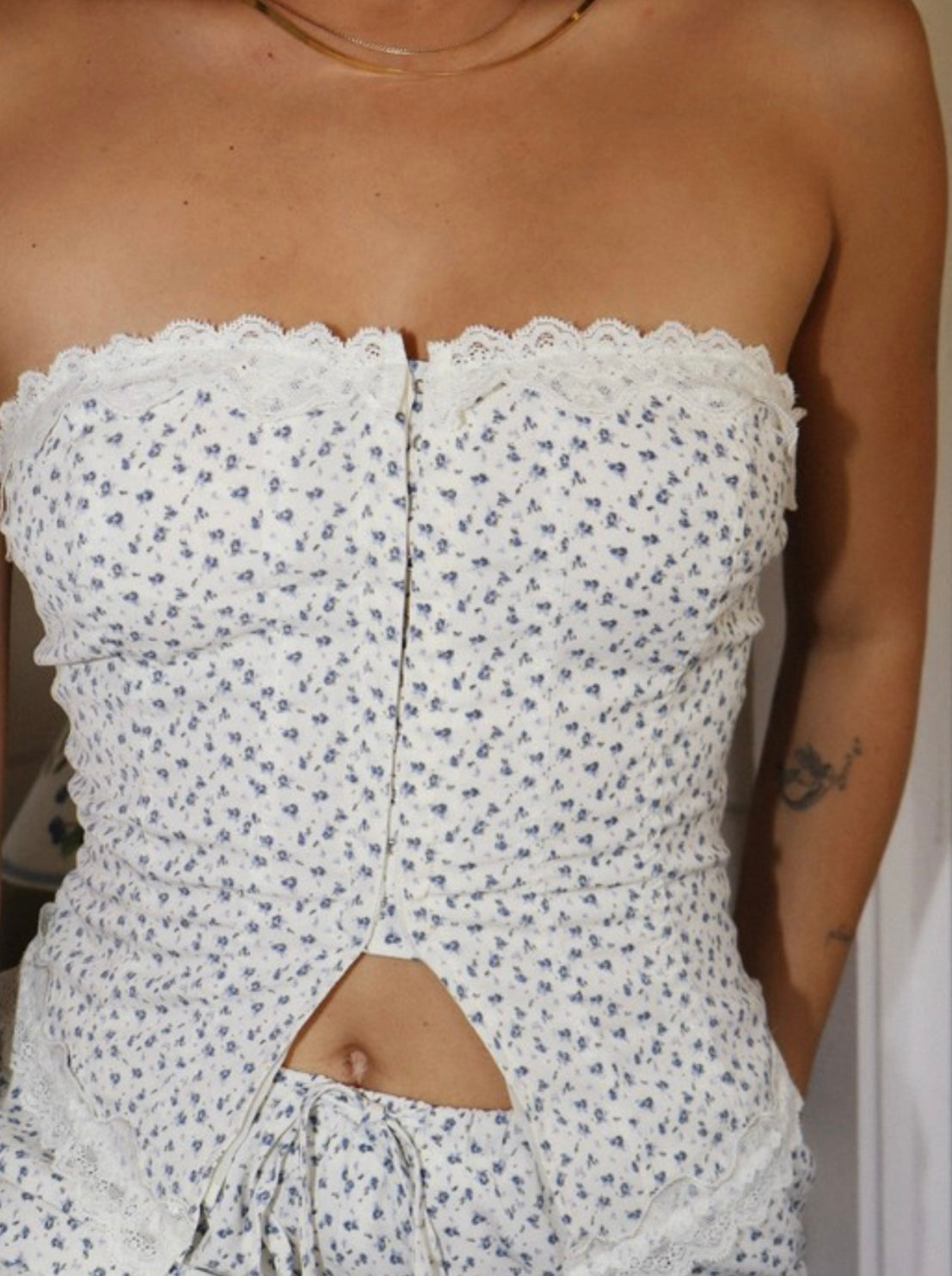 The daisy corset