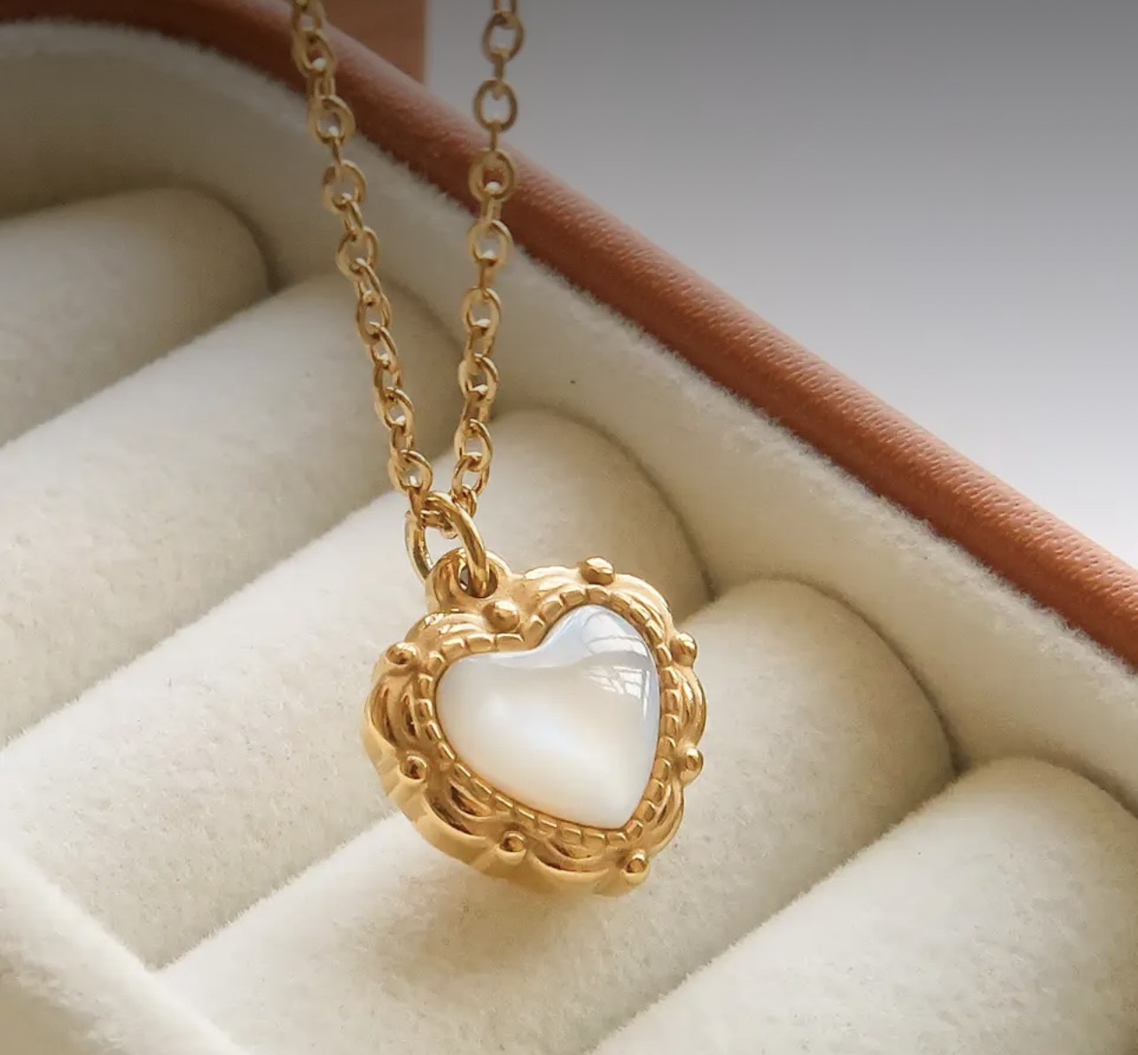 Heart Pendant necklace