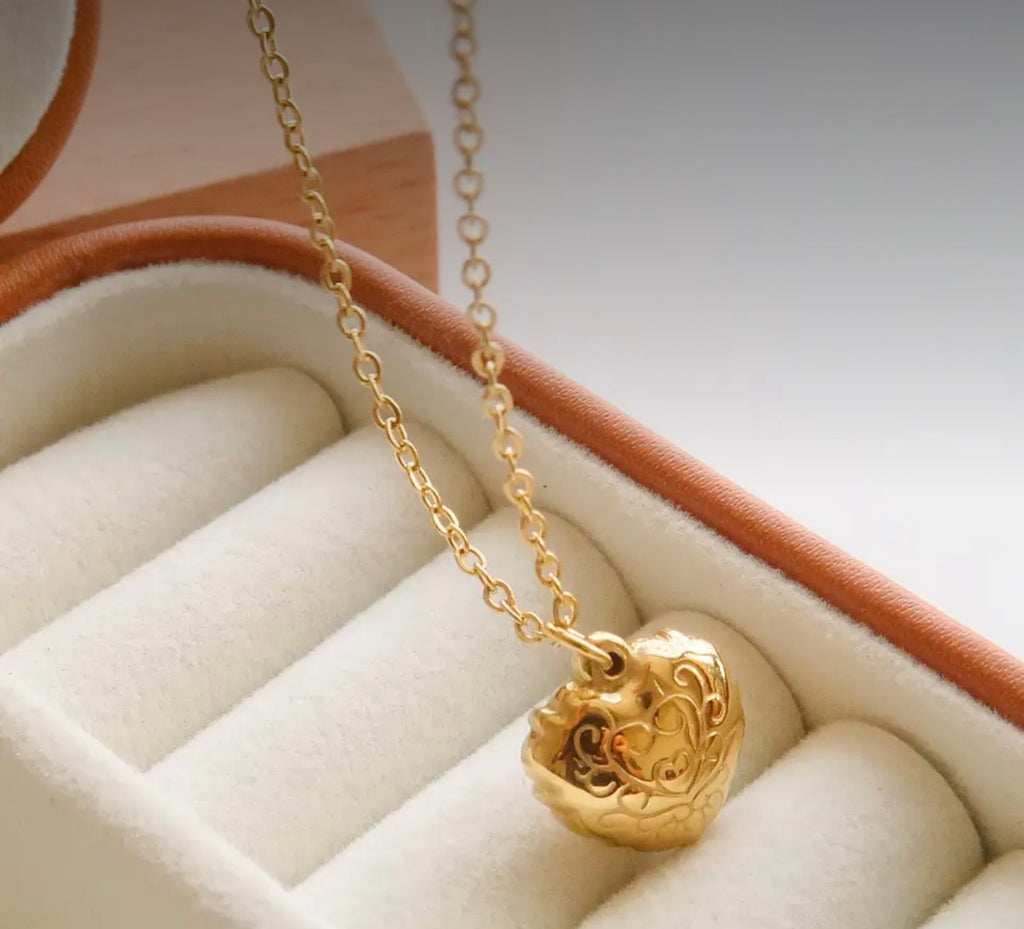 Heart Pendant necklace