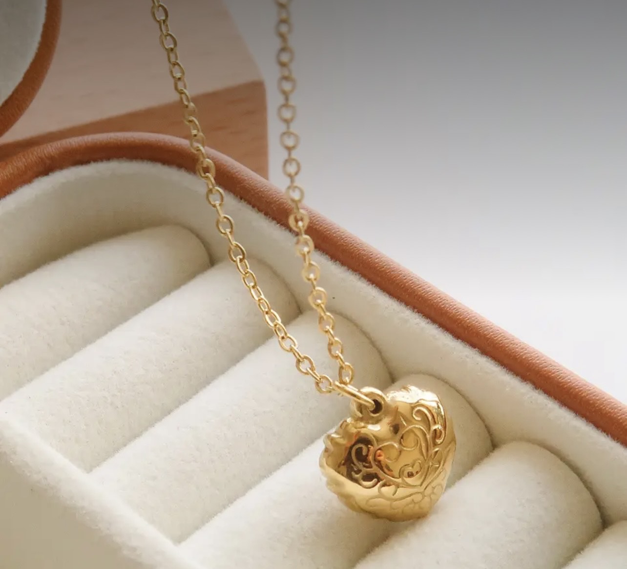 Heart Pendant necklace